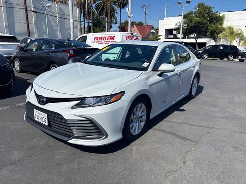 Used 2024 Toyota Camry LE FWD image 8