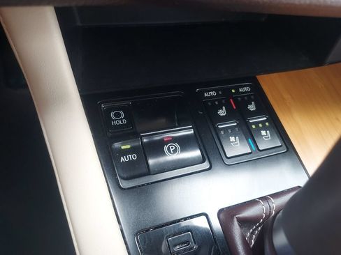 Used 2019 Lexus RX 450h AWD w/ Navigation Package image 17