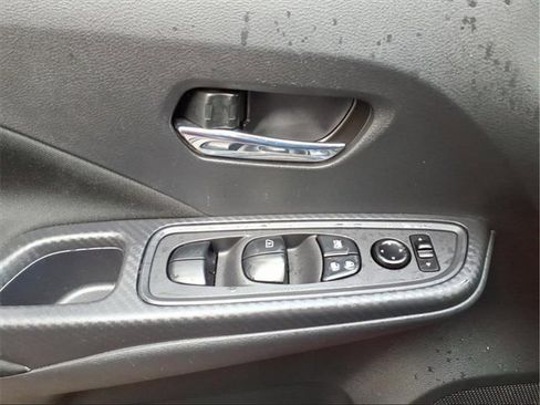 Used 2021 Nissan Versa SV image 22