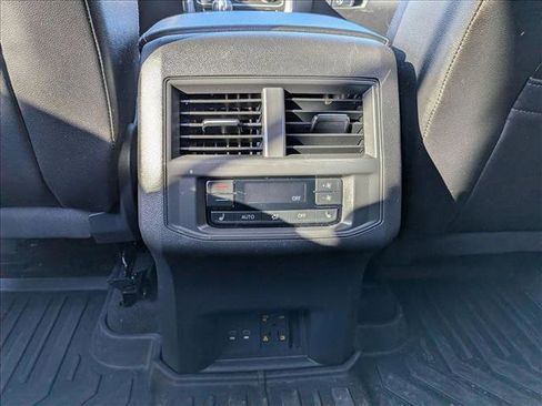 Used 2021 Volkswagen Atlas SEL Premium image 18