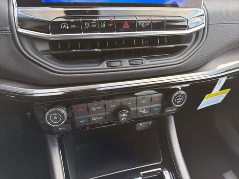 New 2026 Jeep Compass Limited image 14