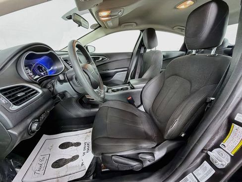 Used 2015 Chrysler 200 LX FWD image 19