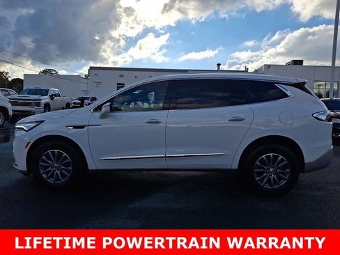 Used 2024 Buick Enclave Premium image 4