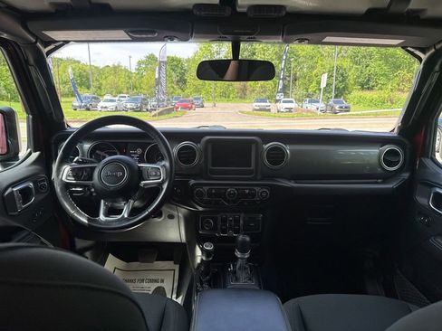 Used 2021 Jeep Wrangler Unlimited Sahara AWD/4WD image 11