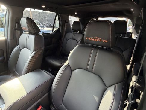 Used 2025 Honda Pilot TrailSport image 18