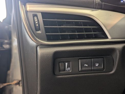 Used 2013 Cadillac ATS Performance w/ Cold Weather Package image 28