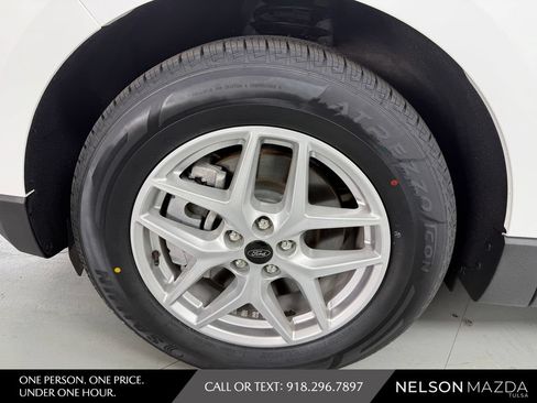 Used 2024 Ford Edge SEL AWD/4WD image 11