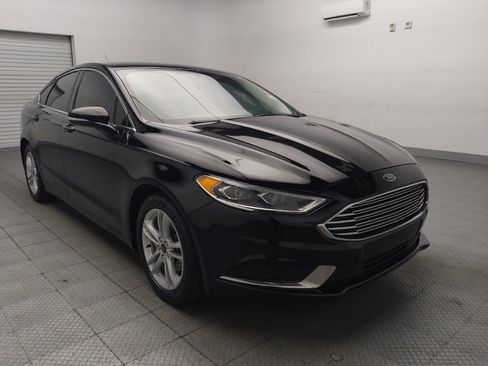Used 2018 Ford Fusion SE FWD image 13