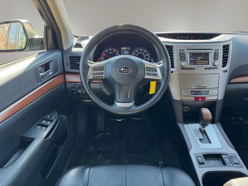 Used 2014 Subaru Outback 2.5i Limited AWD/4WD image 31