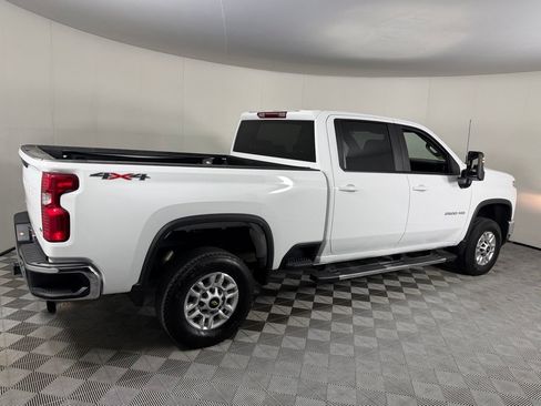 Used 2025 Chevrolet Silverado 2500 LT w/ Convenience Package AWD/4WD image 9