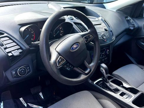 Used 2018 Ford Escape SE image 18