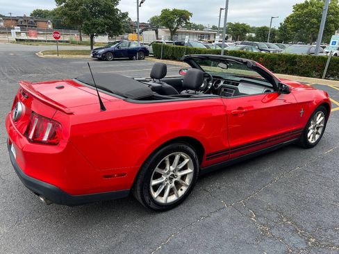 Used 2011 Ford Mustang Premium w/ 202A Rapid Spec Order Code RWD image 18