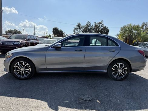 Used 2015 Mercedes-Benz C 300 4MATIC Sedan image 4