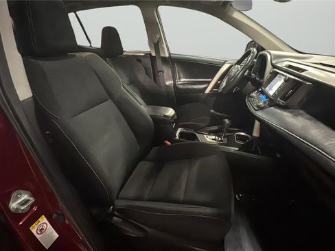 Used 2018 Toyota RAV4 XLE FWD image 14