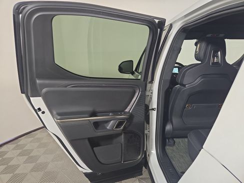 Used 2023 Rivian R1T Adventure AWD/4WD image 17