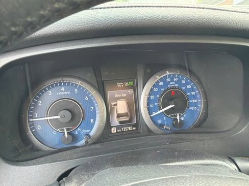 Used 2019 Toyota Sienna XLE Premium AWD/4WD image 6
