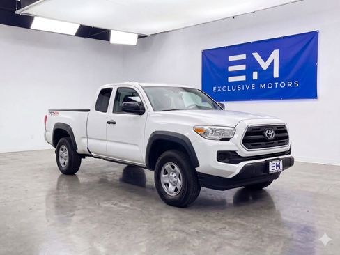 Used 2019 Toyota Tacoma SR AWD/4WD image 1