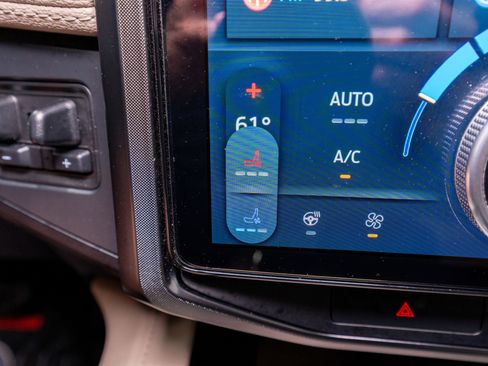 Used 2023 Ford Expedition Limited AWD/4WD image 26