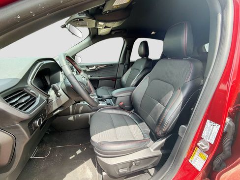 Used 2023 Ford Escape ST-Line w/ Tech Pack #1 AWD/4WD image 22