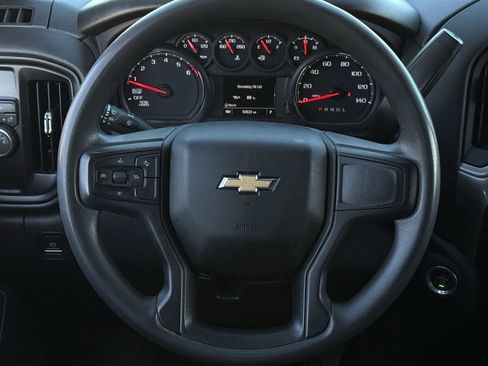 Used 2023 Chevrolet Silverado 1500 Custom image 12