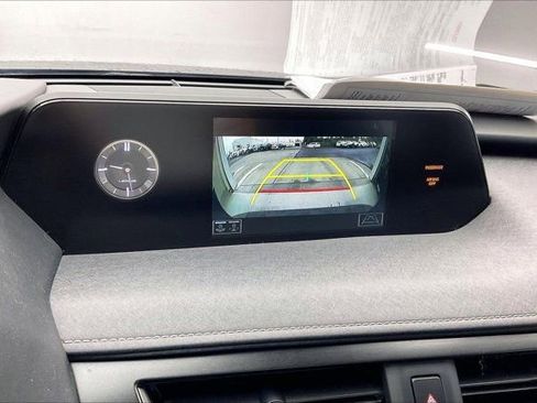 Used 2019 Lexus UX 200 w/ Premium Package image 23