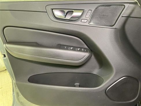 Used 2021 Volvo XC60 T5 Inscription w/ Protection Package Premier image 29