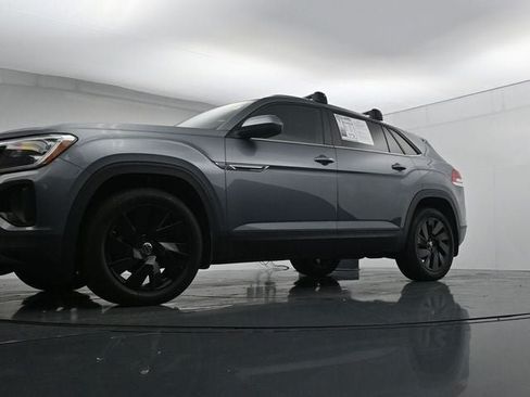 Used 2024 Volkswagen Atlas Cross Sport SE AWD/4WD image 38