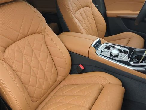 New 2026 BMW X7 xDrive40i w/ M Sport Package image 10