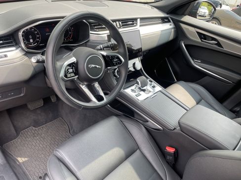 Certified 2024 Jaguar F-PACE R-Dynamic S image 10