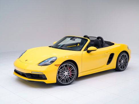Used 2025 Porsche 718 Boxster S image 1