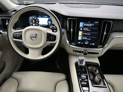 Used 2021 Volvo S60 T8 Inscription w/ Climate Package image 7