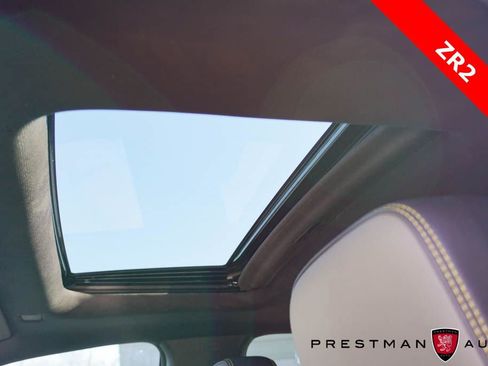 Used 2025 Chevrolet Colorado ZR2 w/ Technology Package image 24