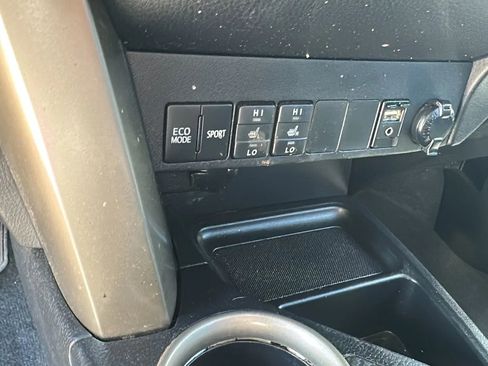 Used 2015 Toyota RAV4 Limited w/ Technology Package FWD image 22