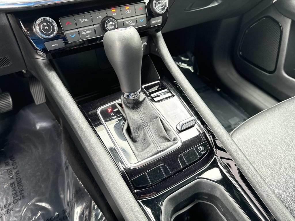 Used 2024 Jeep Compass Limited AWD/4WD image 40