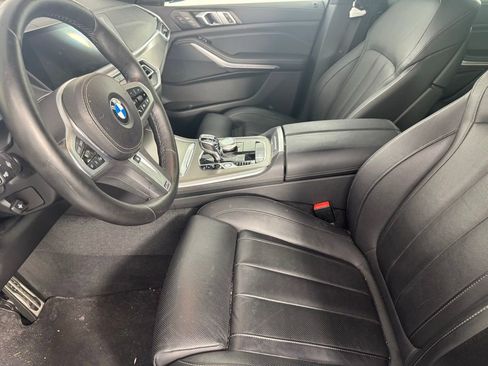 Used 2022 BMW X5 xDrive40i w/ M Sport Package image 11