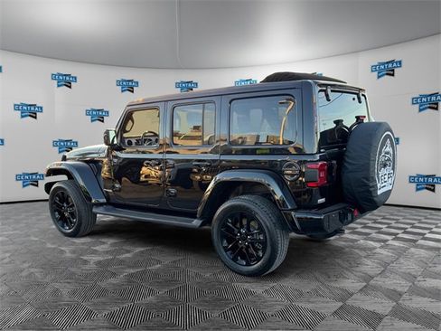 Certified 2021 Jeep Wrangler Unlimited Sahara image 3