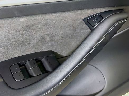 Used 2022 Tesla Model 3 Long Range image 22