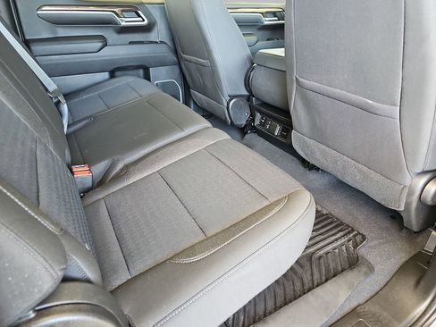 Used 2022 Chevrolet Silverado 1500 LT AWD/4WD image 14