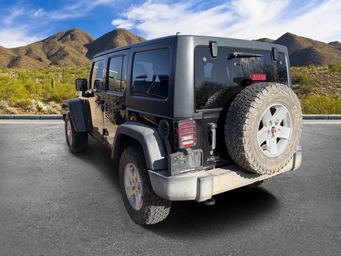 Used 2017 Jeep Wrangler Unlimited Sport w/ Quick Order Package 23S AWD/4WD image 5