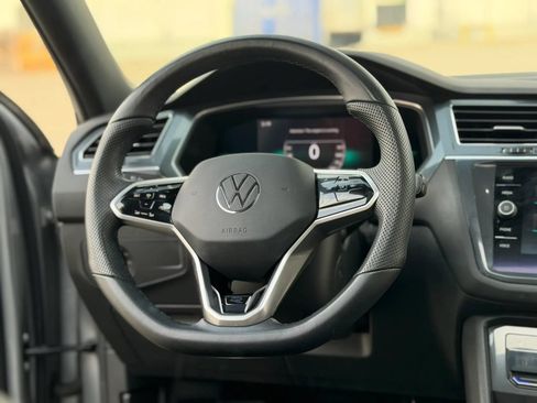 Used 2022 Volkswagen Tiguan SE R-Line FWD image 27