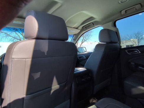 Used 2018 GMC Yukon Denali image 18