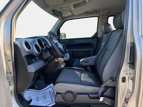 Used 2004 Honda Element EX image 9