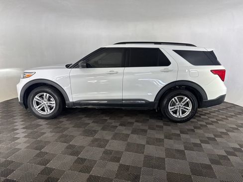 Used 2020 Ford Explorer XLT w/ Comfort Package AWD/4WD image 11