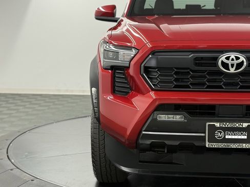 Used 2025 Toyota Tacoma TRD Off-Road image 4