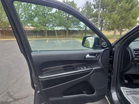 Used 2024 Dodge Durango SXT w/ 3rd Row Seating Group AWD/4WD image 25