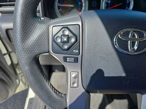 Used 2014 Toyota 4Runner Limited AWD/4WD image 19