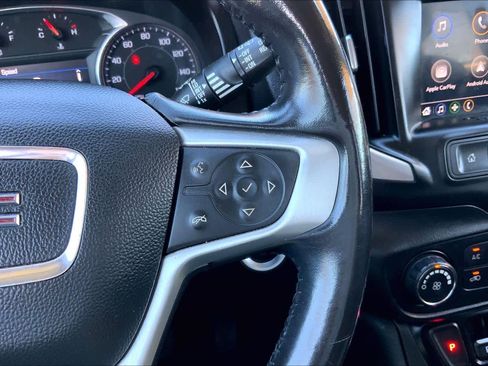 Used 2021 GMC Terrain SLE image 25