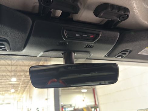 Used 2022 Jeep Wrangler Unlimited Sahara w/ Cold Weather Group image 34