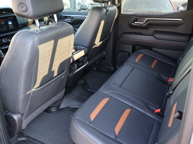 Used 2024 GMC Sierra 1500 AT4 w/ Technology Package AWD/4WD image 10