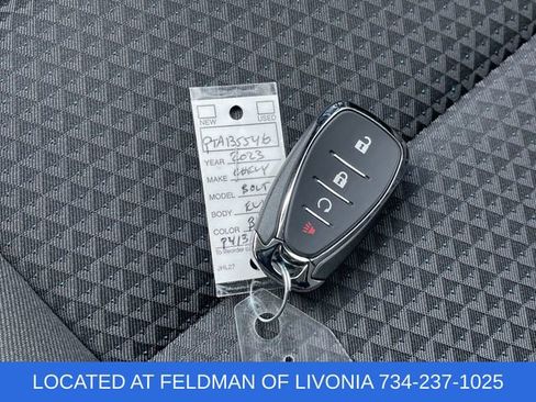 Used 2023 Chevrolet Bolt EUV LT w/ Comfort Package image 33